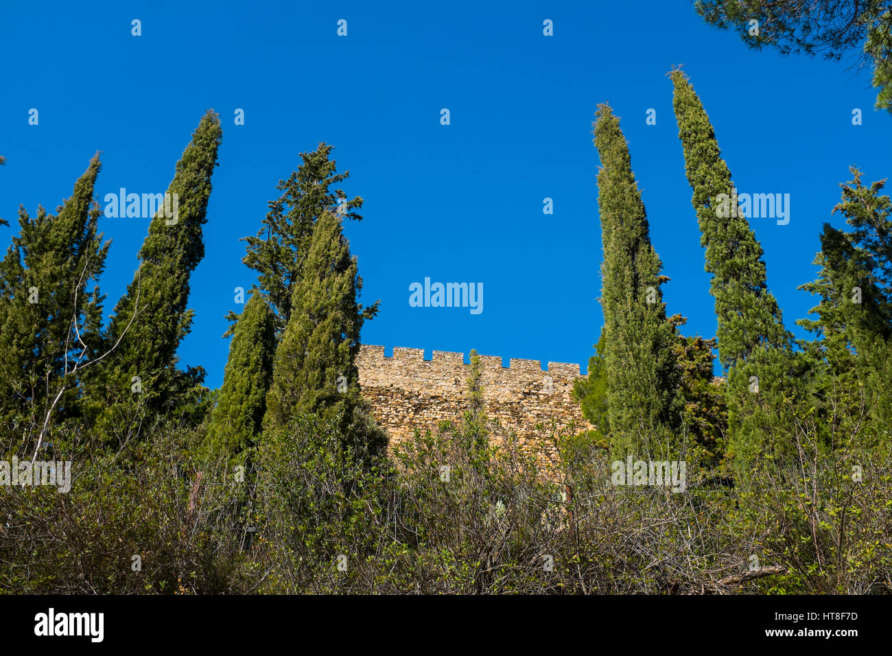 Il castello a Castelnou Pirenei orientali, Francia Foto Stock