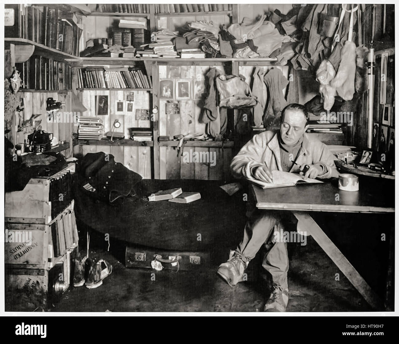 Il capitano Robert Falcon Scott (1868-1912), meglio noto come 'Scott dell'Antartico'. Esploratore britannico che ha guidato la scoperta Expedition 1901-1904 delle regioni antartiche e il follow up di Terra Nova Expedition 1910-1913 in cui morì mentre ritornando dalla pole. Foto Stock