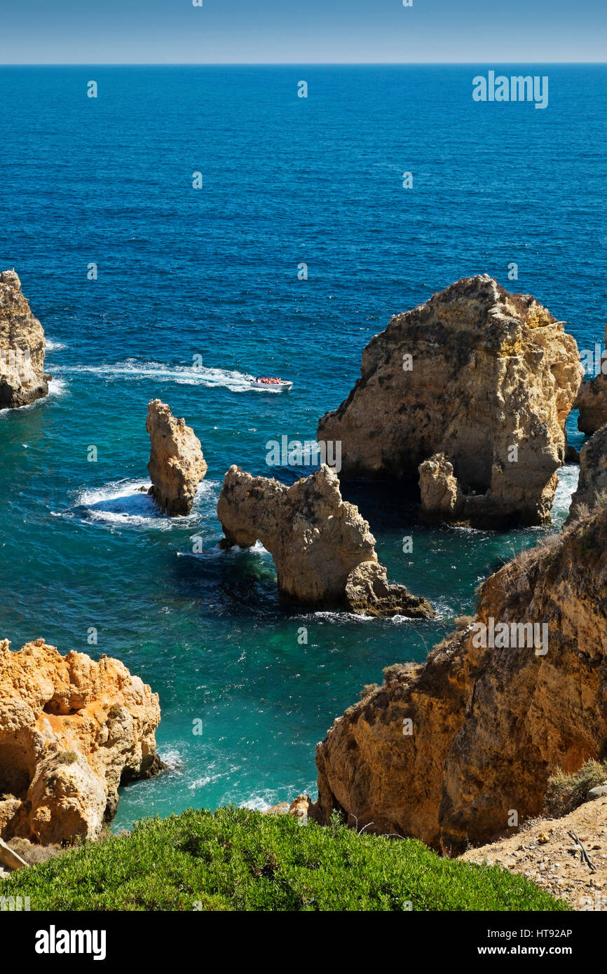 Le formazioni rocciose a Lagos, Costa Algarve, PORTOGALLO Foto Stock