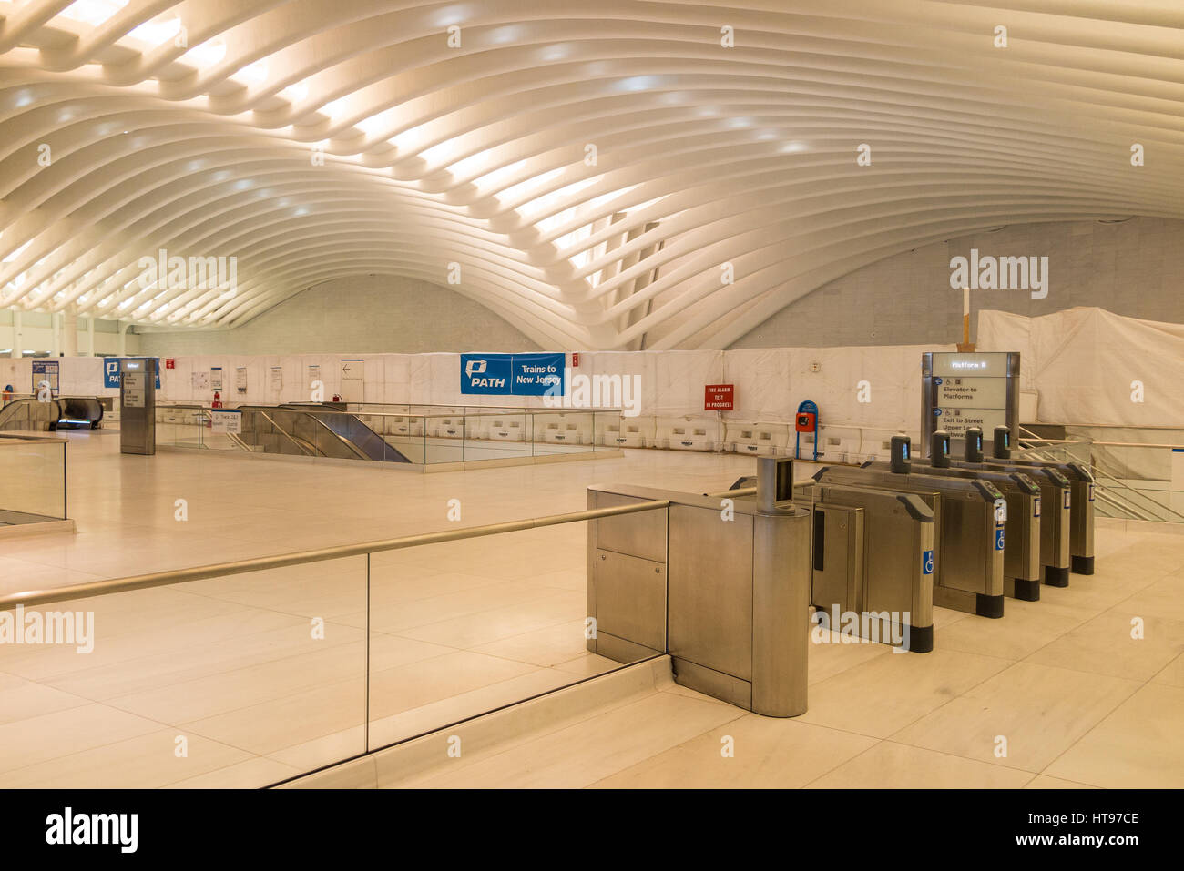 Sguardo alla lobby principale / concourse al WTC Trasporto Hub al One World Trade Center a New York City Foto Stock Sguardo alla lobby principale / concourse al WTC Trasporto Hub al One World Trade Center a New York City Foto Stock