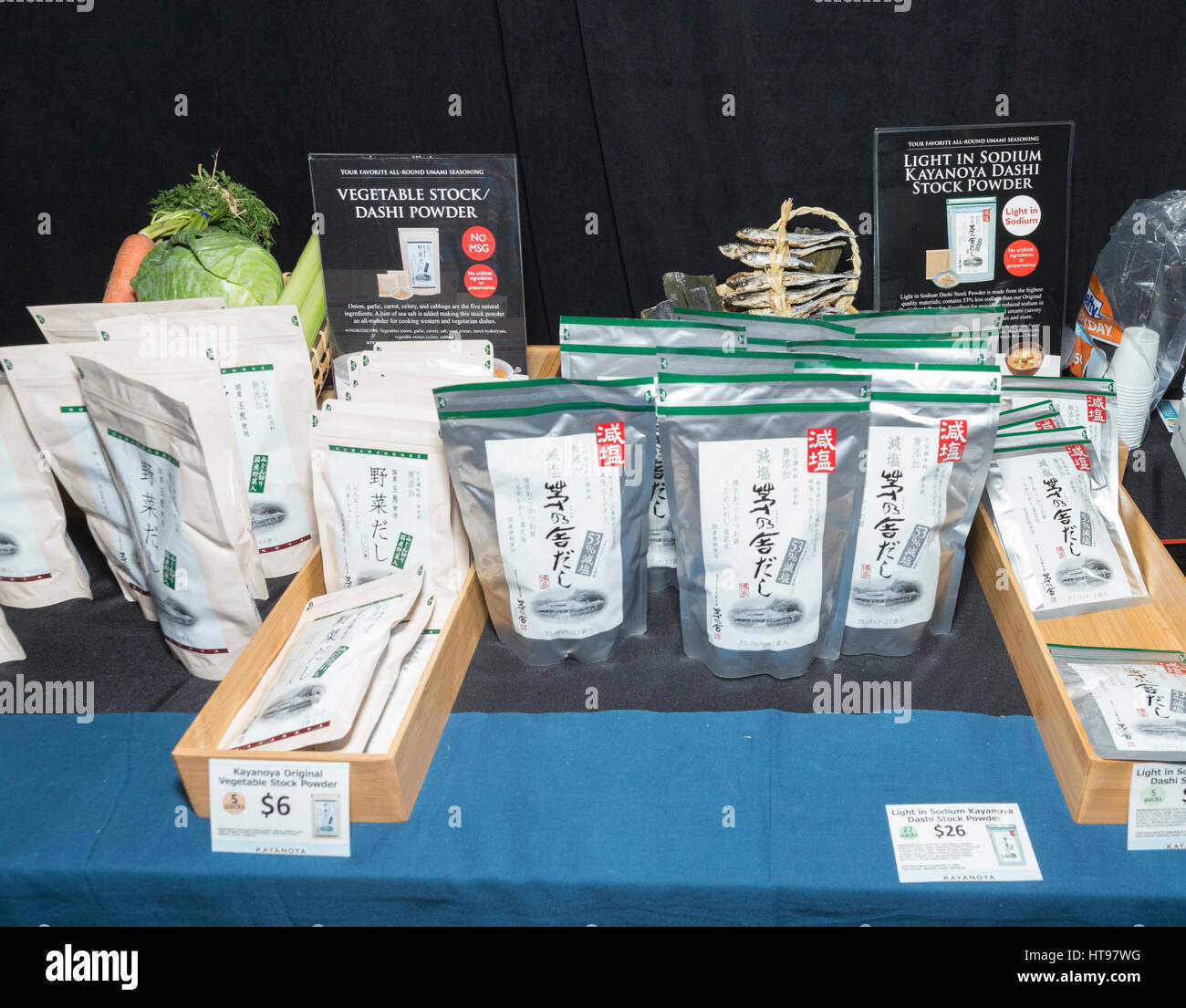 New York, Stati Uniti. 09Mar, 2017. Prodotti Kayanoya sul display durante la settimana il Giappone alla Vanderbilt Hall della Grand Central Terminal Credit: Lev Radin/Pacific Press/Alamy Live News Foto Stock