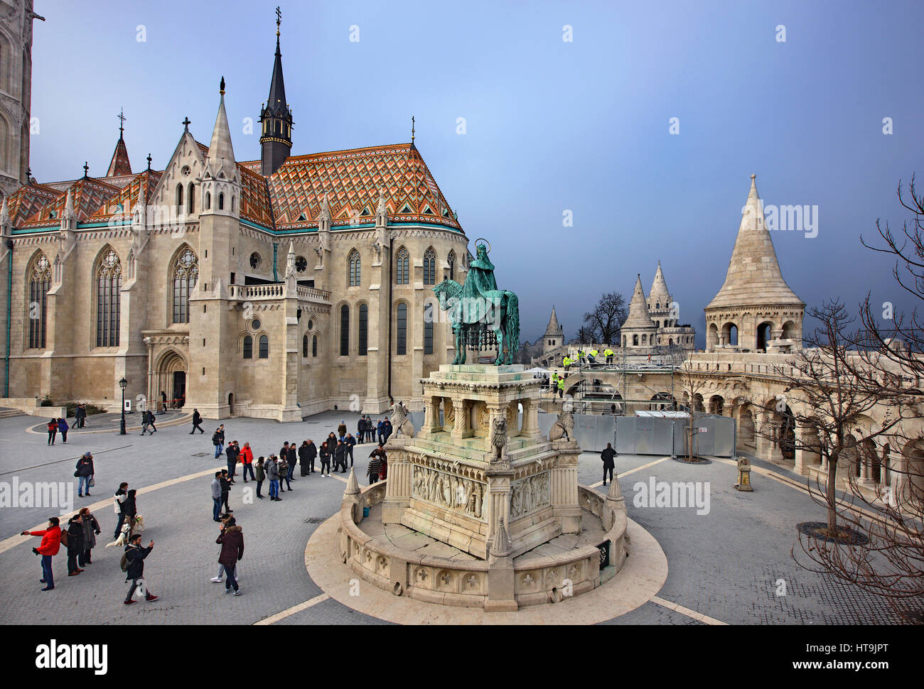 La chiesa di San Mattia (Matyas templom) e "Bastione del Pescatore", la Collina del Castello (Varhegy), Buda, Budapest, Ungheria Foto Stock