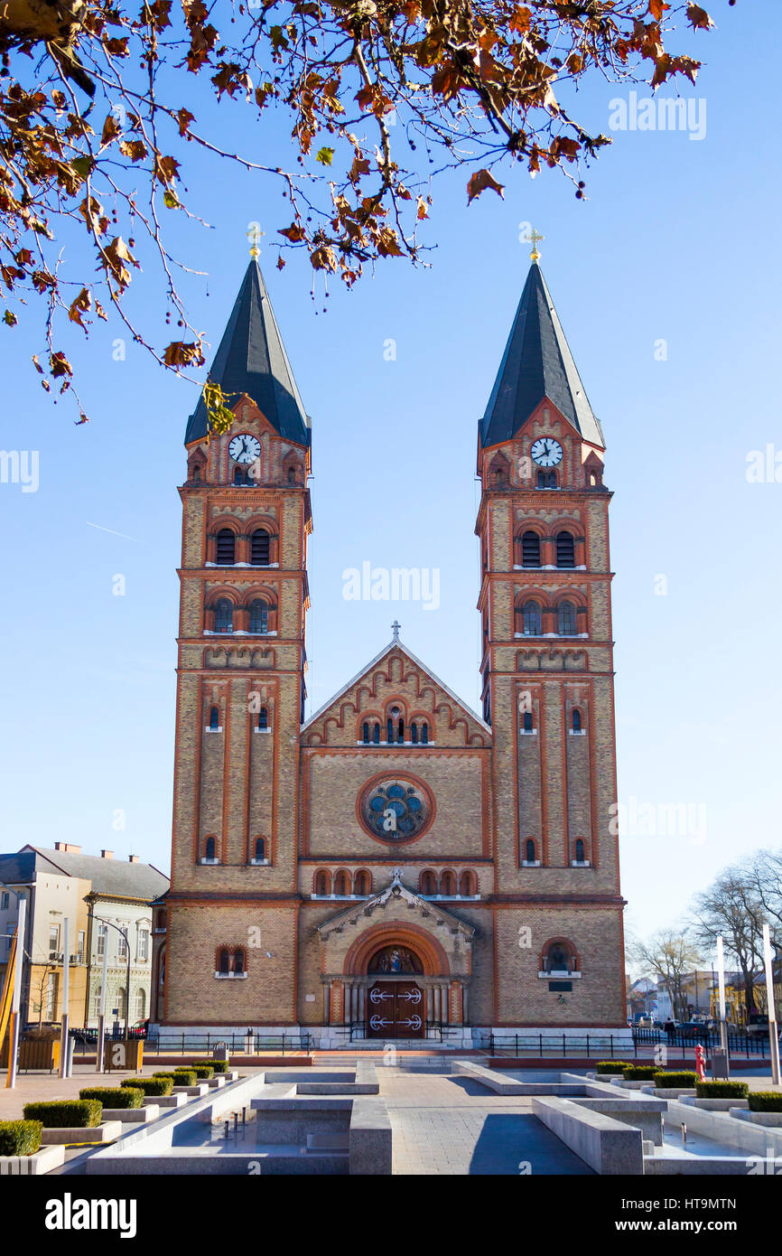 La Chiesa Cattolico Romana sulla piazza centrale di Nyiregyhaza, Ungheria Foto Stock