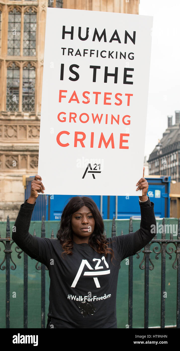 A21 Campagna rally di protesta nel centro di Londra, un evento globale per aumentare la consapevolezza e i fondi per la lotta contro la tratta di esseri umani e la schiavitù. Foto Stock