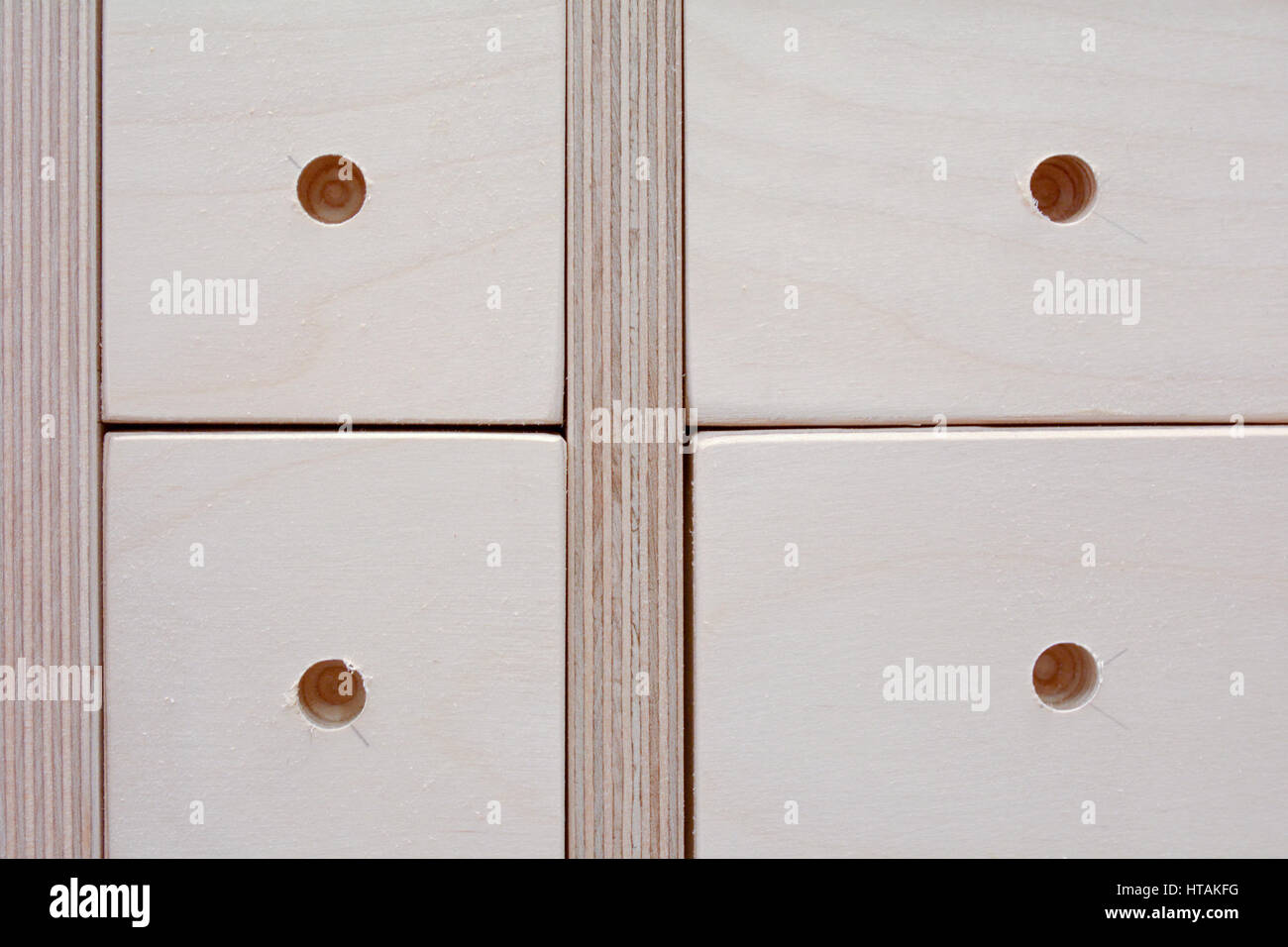 Dettagli del cabinet unità in costruzione in laboratorio di ebanisteria - l'uso di pannelli di legno compensato è prominente Foto Stock