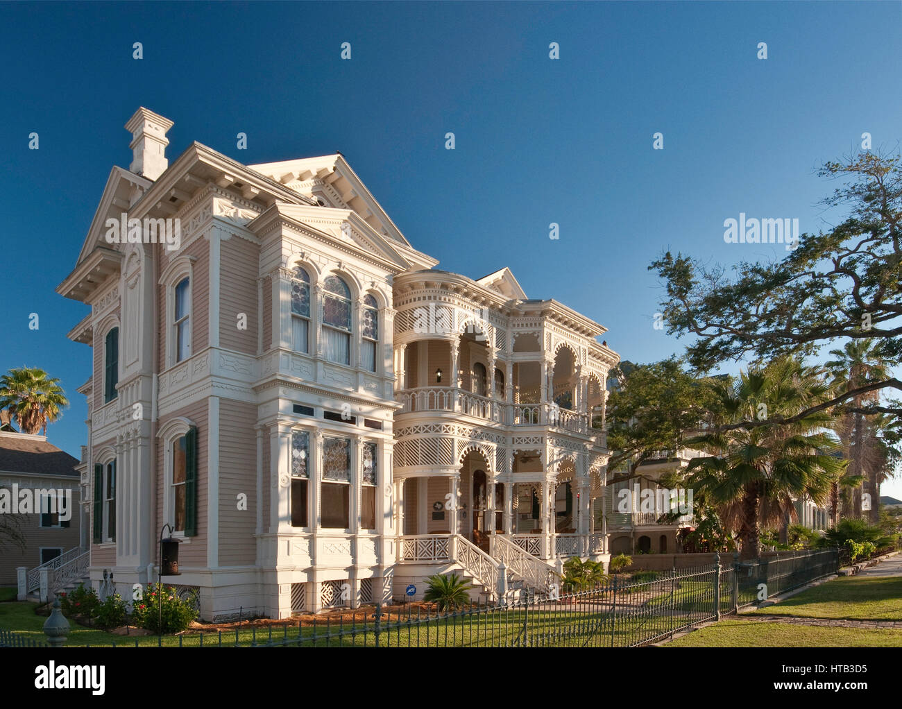 Casa Sonnentheil, costruito 1887, falegname Italianamente stile, sul Sealy Avenue in East End Historic District, Galveston, Texas, Stati Uniti d'America Foto Stock