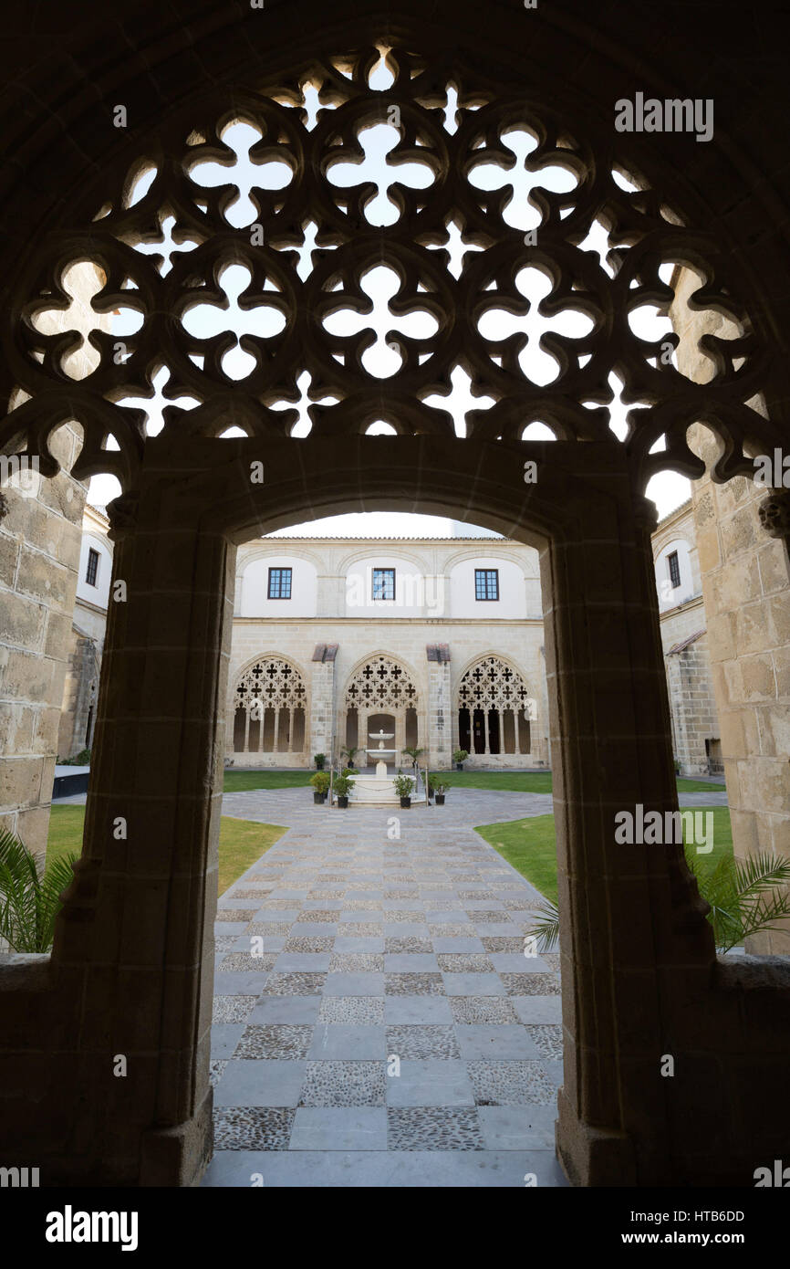 I chiostri della chiesa di Santo Domingo, Jerez de la Frontera, la provincia di Cadiz Cadice, Andalusia, Spagna, Europa Foto Stock