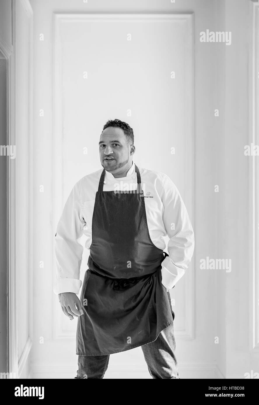 Celebrity chef Michael Caines presso il suo nuovo Lympstone Manor contemporary country house hotel vicino a Exmouth, Devon, Regno Unito Foto Stock