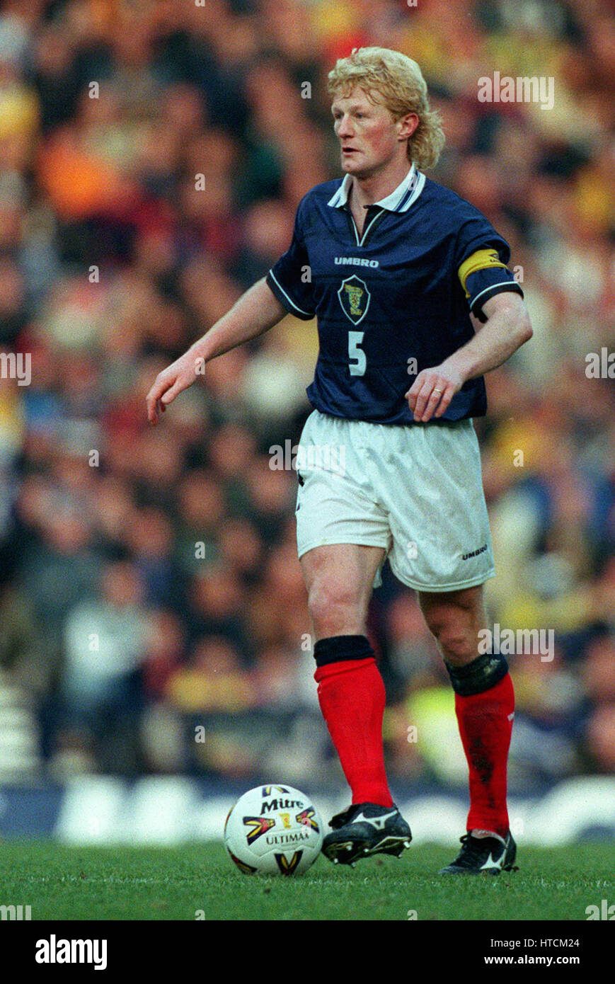 COLIN HENDRY SCOZIA & Glasgow Rangers FC 13 Novembre 1999 Foto Stock