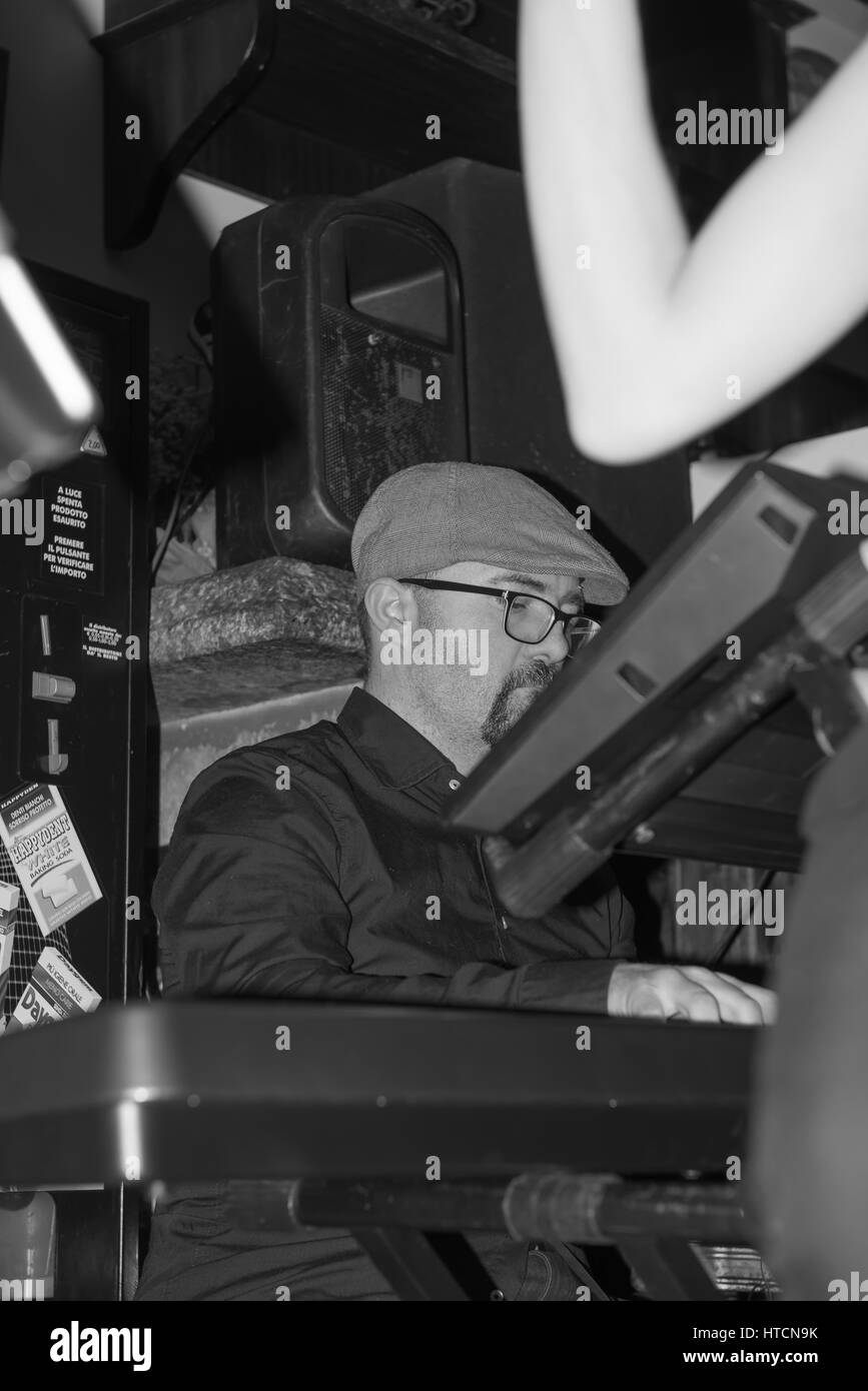 Un grande concerto a Limone Piemonte Foto Stock