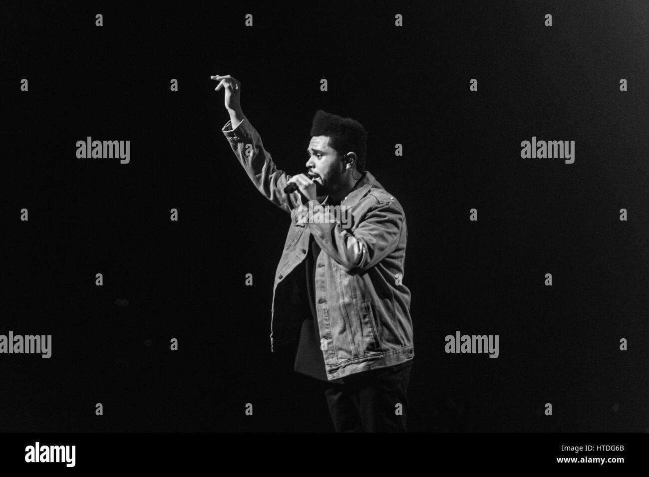 Glasgow, Regno Unito. 10 marzo, 2017. Il cantante canadese e cantautore Abel Makkonen Tesfaye, noto professionalmente come il Weeknd, esegue sul palco del SSE idro, Glasgow. Roberto Ricciuti/Alamy Live News Foto Stock