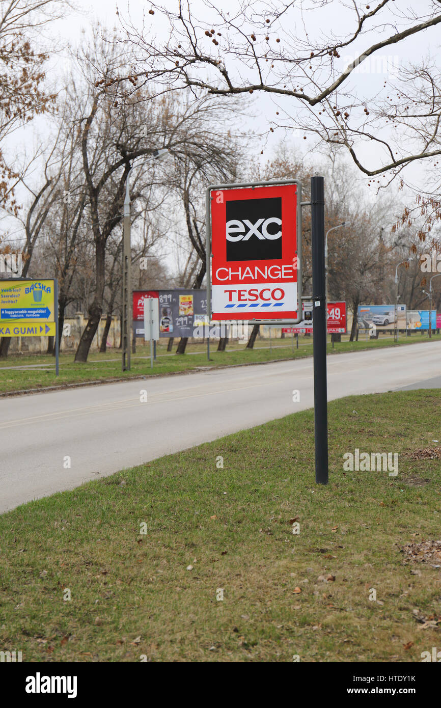Tesco sign in Ungheria Foto Stock