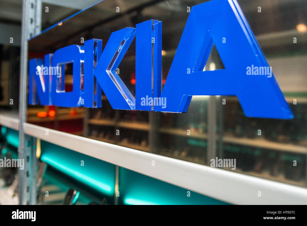 Salo, Finlandia, 08.03.2017. Vista del Elektroniikka raccolta museale del prodotto Nokia. Foto Stock