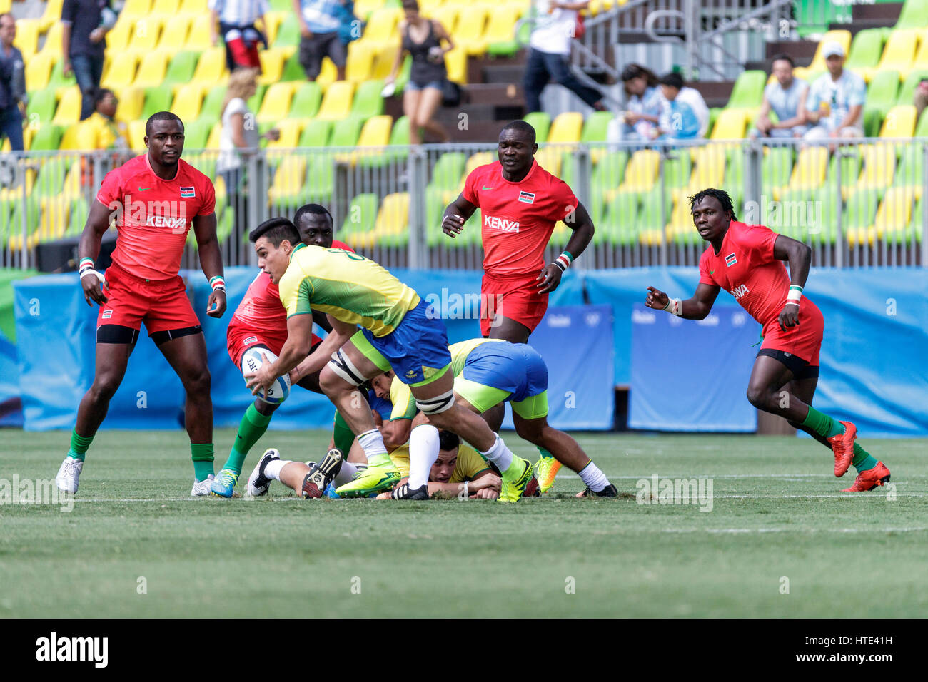 Rio de Janeiro, Brasile. 11 agosto 2016 Felipe Sancery (BRA) compete in uomini del Rugby Sevens in una partita contro il Kenya alla 2016 Olimpiadi estive. Foto Stock