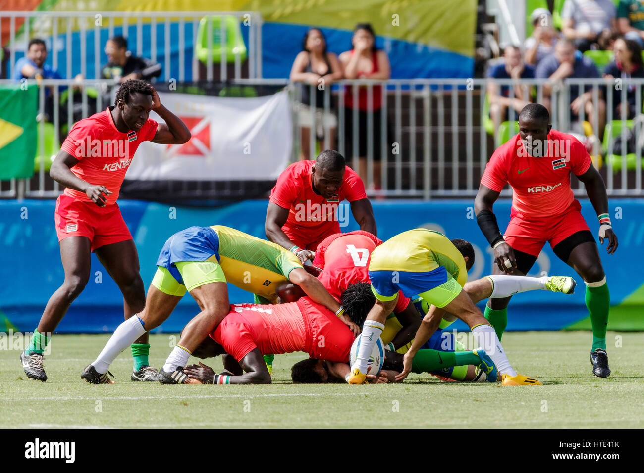 Rio de Janeiro, Brasile. 11 agosto 2016 Kenya e Brasile compete in uomini del Rugby Sevens al 2016 Olimpiadi estive. ©Paul J. Sutton/NCP PH Foto Stock