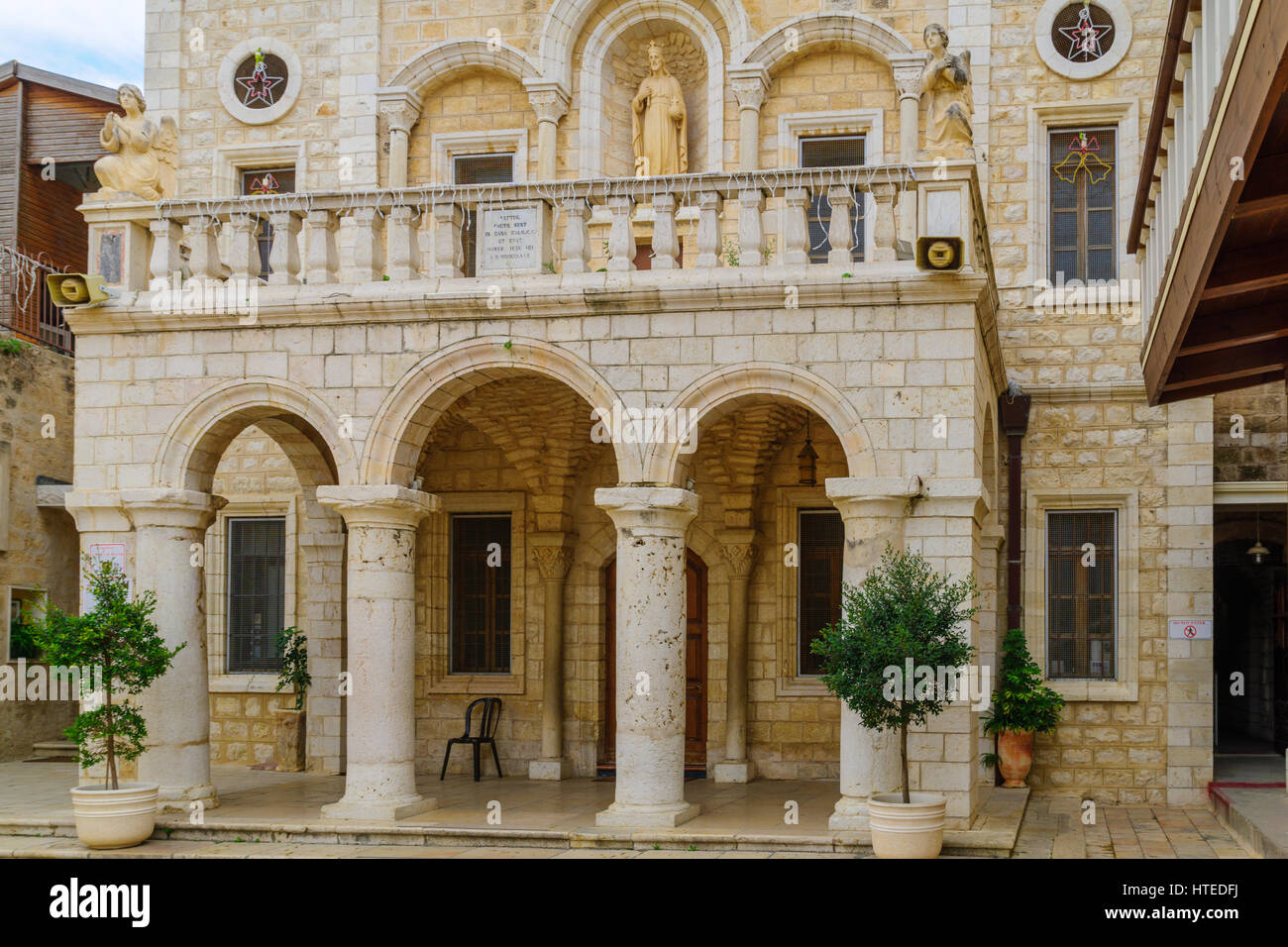 La facciata della cattolica Chiesa di nozze, nel villaggio di Kafr Kanna, Israele Foto Stock