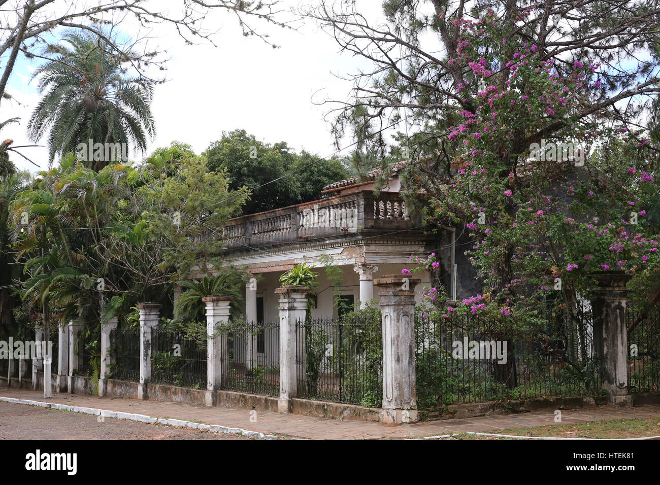 Vecchio edificio coloniale in Aregua, Paraguay Foto Stock
