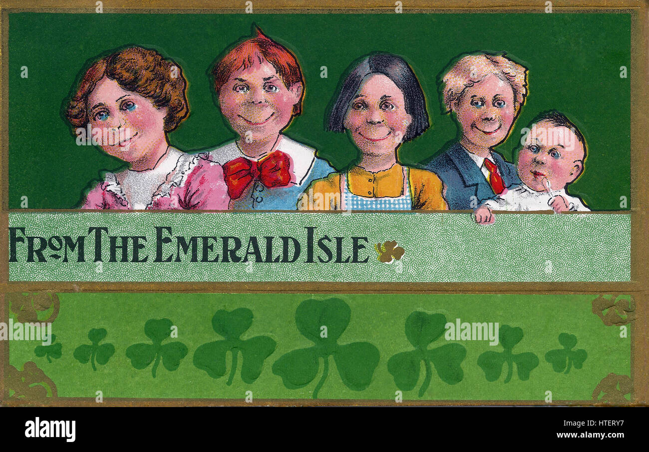 Cartolina Vintage circa 1900 dall'Irlanda che mostra una famiglia irlandese di 5 persone "dall'Isola di Smeraldo". Foto Stock