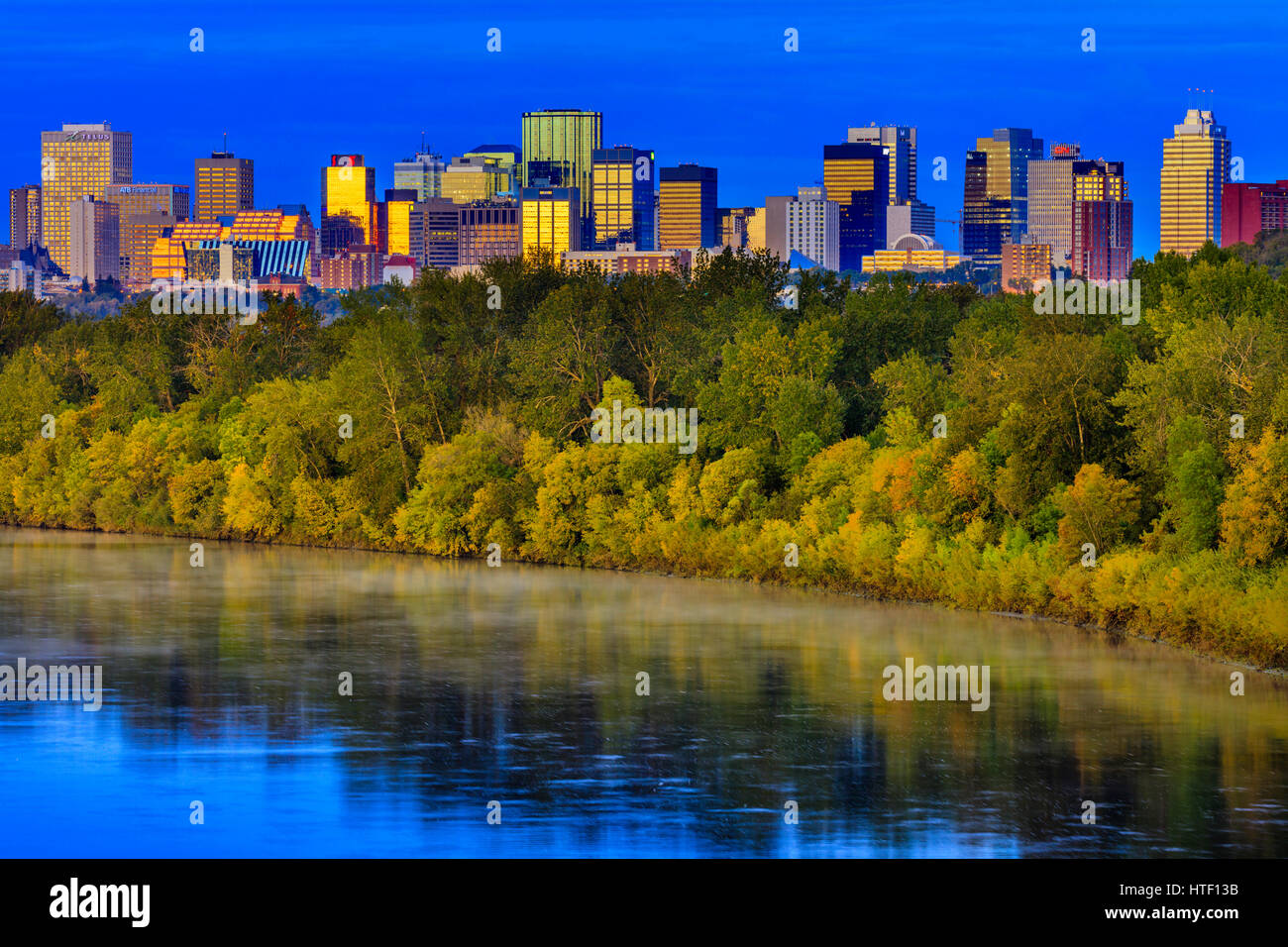 Edmonton city centre e a nord del Fiume Saskatchewan, Edmonton Alberta Foto Stock