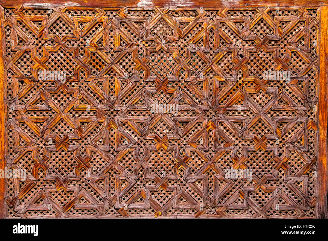 Intaglio del legno di geometria modello islamico - Marocco Foto Stock