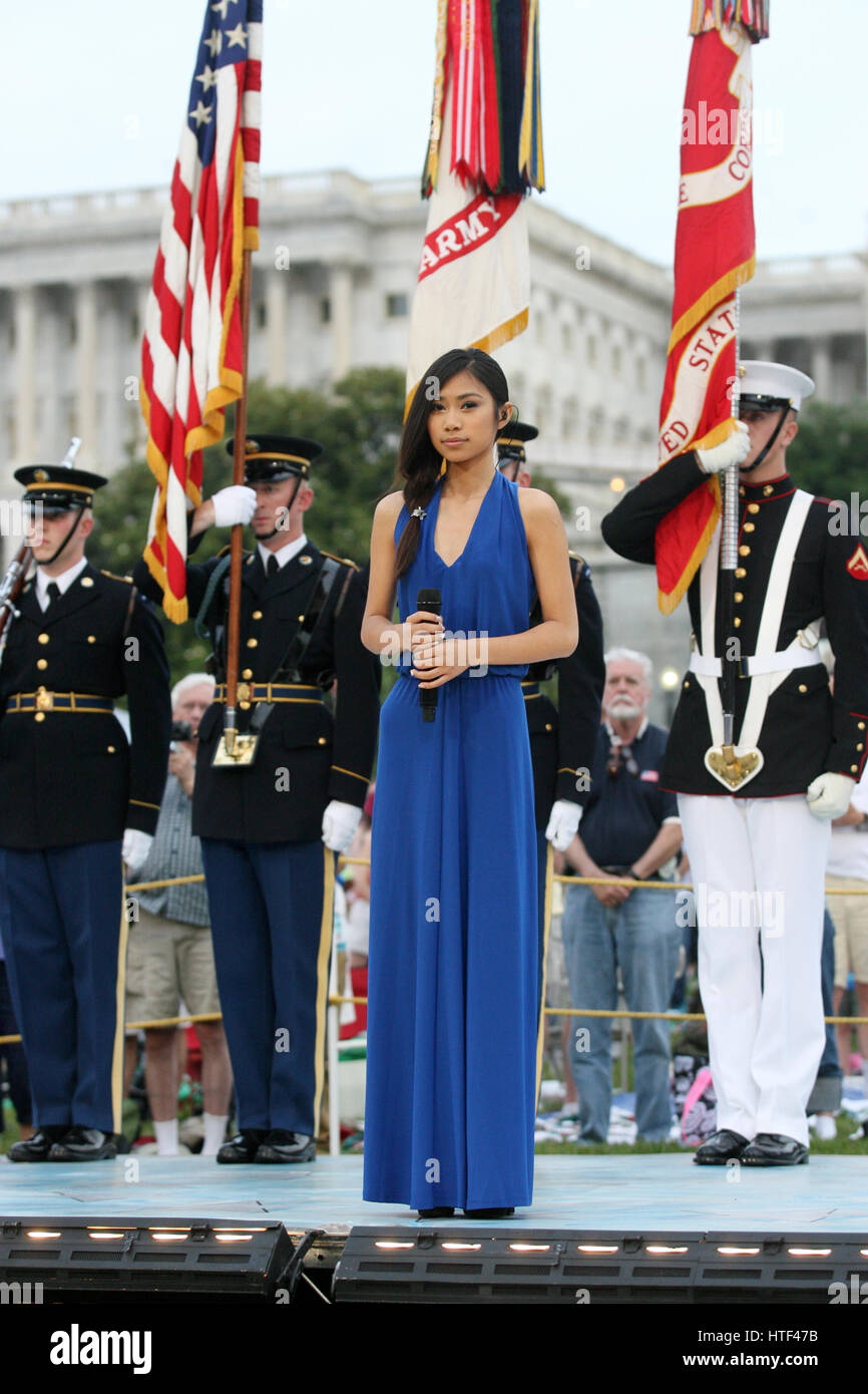 26 maggio 2012-- American Idol runner fino Jessica Sanchez suona presso il rehersals per la Capitol nazionale Concerto per il giorno della memoria per i motivi del Campidoglio degli Stati Uniti Foto Stock