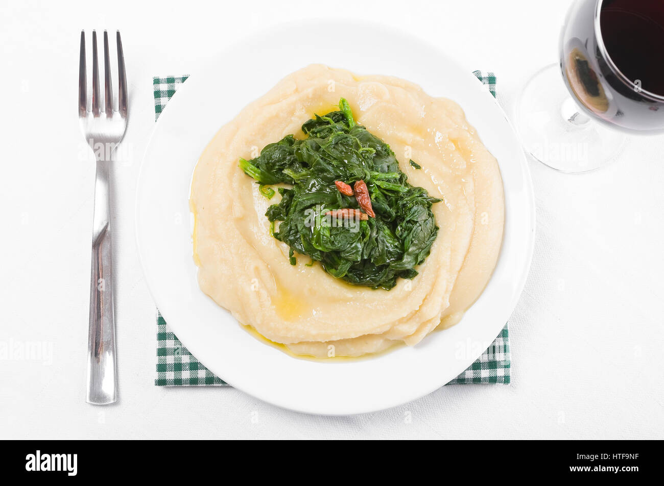 Fava purea di spinaci. Purè di fave e spinaci. Foto Stock