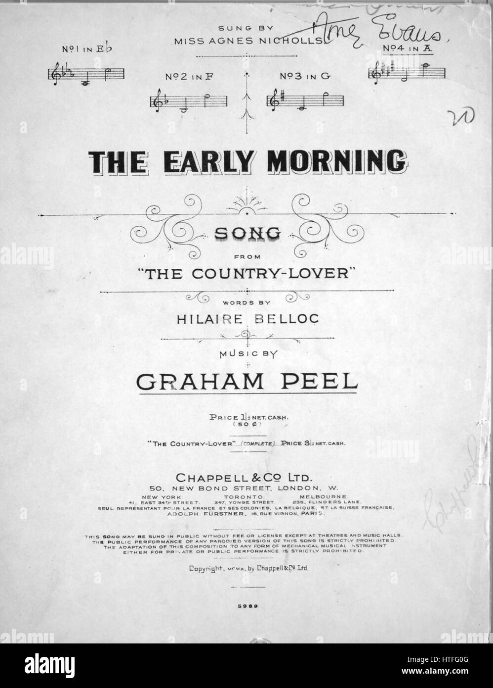 Foglio di musica immagine copertina della canzone "La mattina presto canzone da "il paese amante", con paternitã originale lettura delle note "parole di Hilaire Belloc la musica di Graham buccia ", Regno Unito, 1910. L'editore è elencato come 'Chappell e Co., Ltd., 50 New Bond Street', la forma della composizione è 'attraverso-composto', la strumentazione è 'pianoforte e voce", la prima linea recita "La Luna da un lato l'alba sulle altre, la luna è mia sorella", e l'illustrazione artista è elencato come 'Nessuno'. Foto Stock