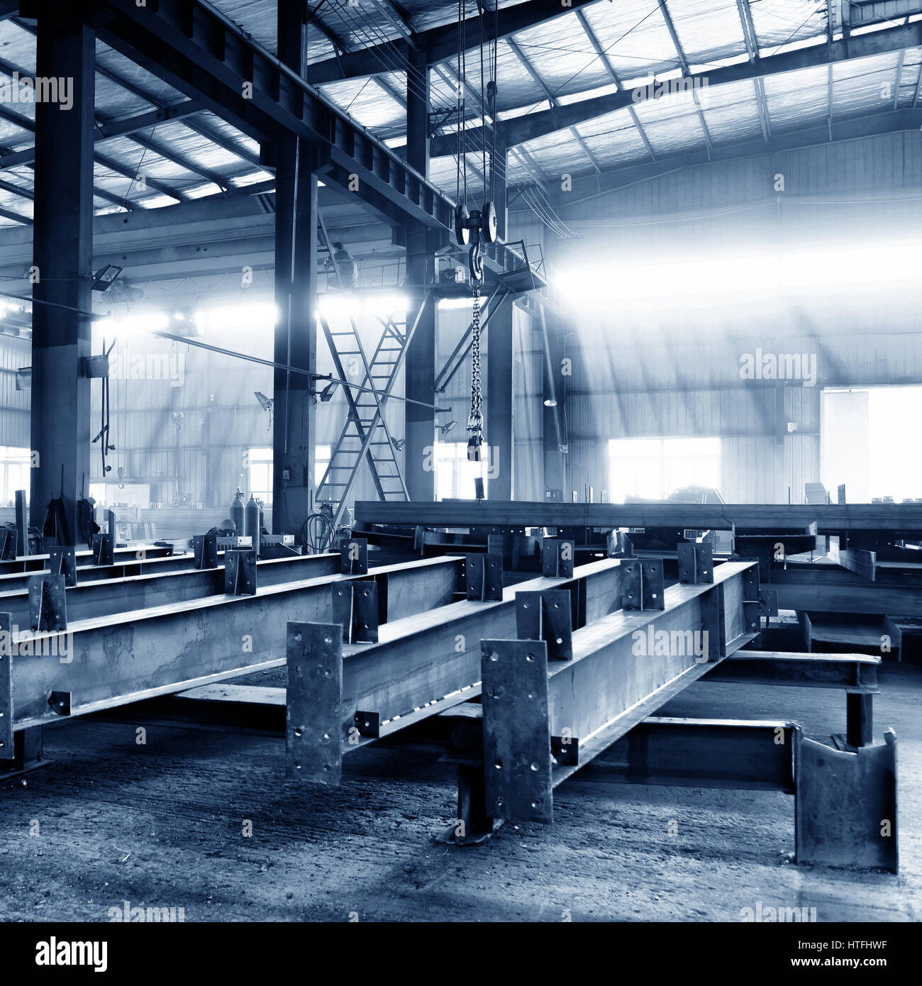Fabbrica di acciaio piano, impilato con un sacco di acciaio Foto Stock