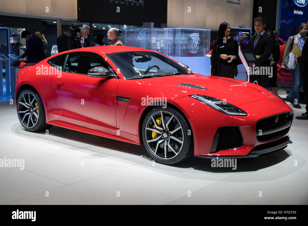 Ginevra, Svizzera - Marzo 8, 2017: Jaguar F-Type SVR Coupe auto sportiva presentato al 87th Geneva International Motor Show. Foto Stock