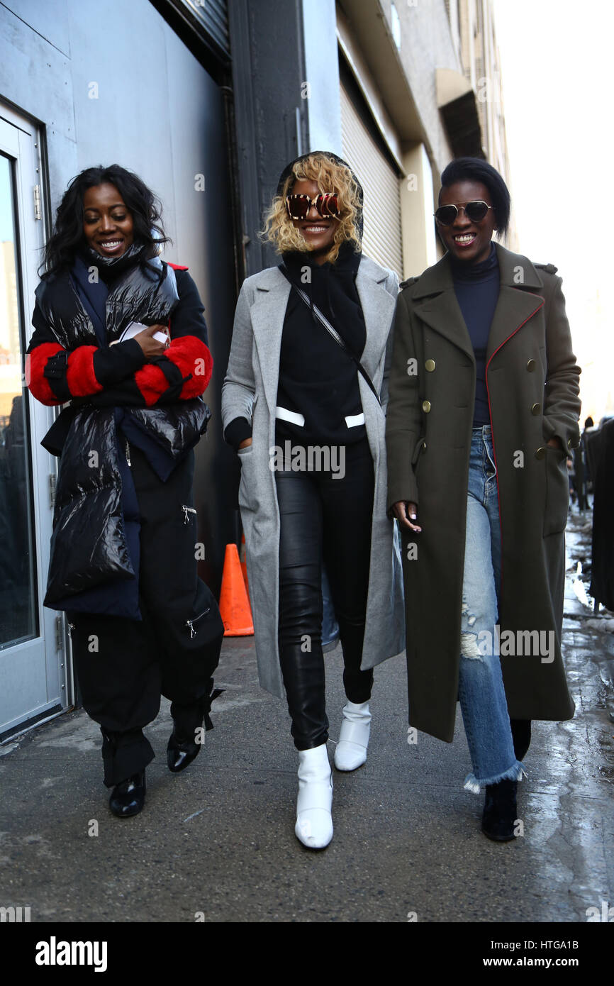 New York, 10 Feb 2017 Danielle Prescod visto durante la Ny fashion week RTW FW 17-18 per donna. Foto Stock