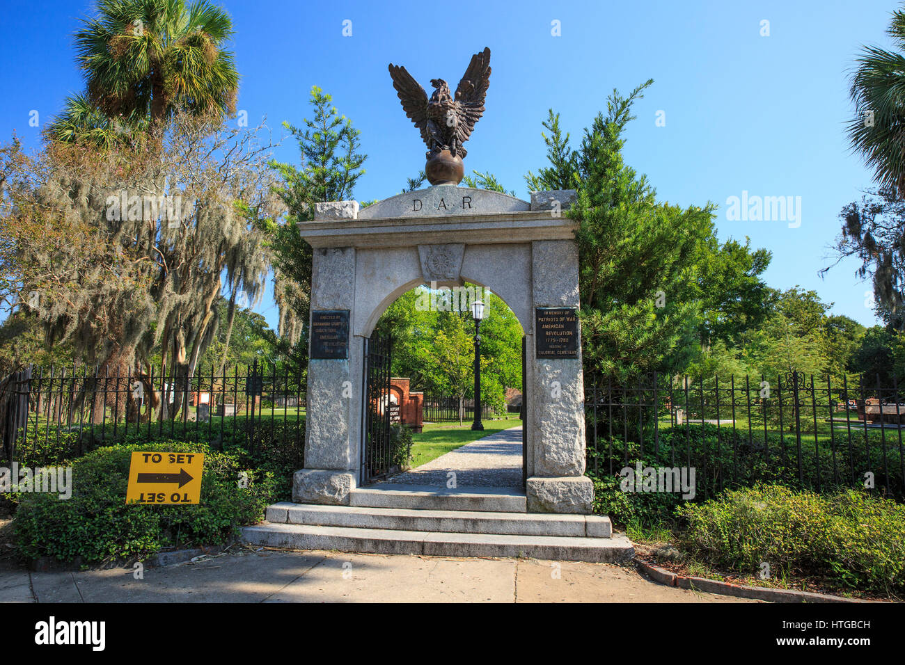 Ingresso al Parco coloniale cimitero, cancelli hanno donato dalle Figlie della Rivoluzione Americana. Foto Stock