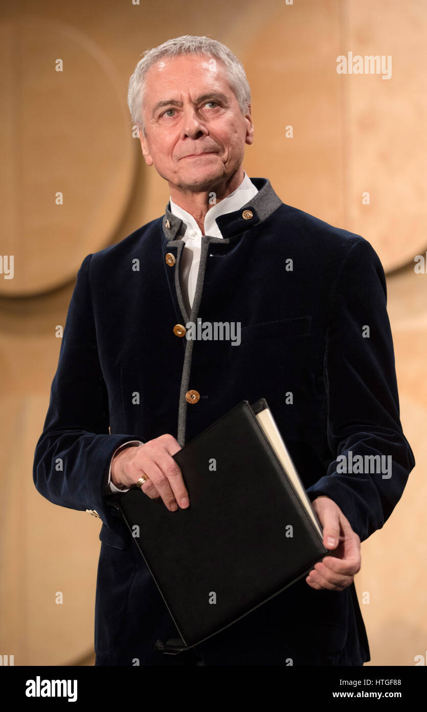 Stuttgart, Germania. Undicesimo Mar, 2017. John Neumeier, il chorographer del balletto di Amburgo company, riceve il Erich Fromm premio in Stoccarda, Germania, 11 marzo 2017. Foto: Frank Eppler/dpa/Alamy Live News Foto Stock