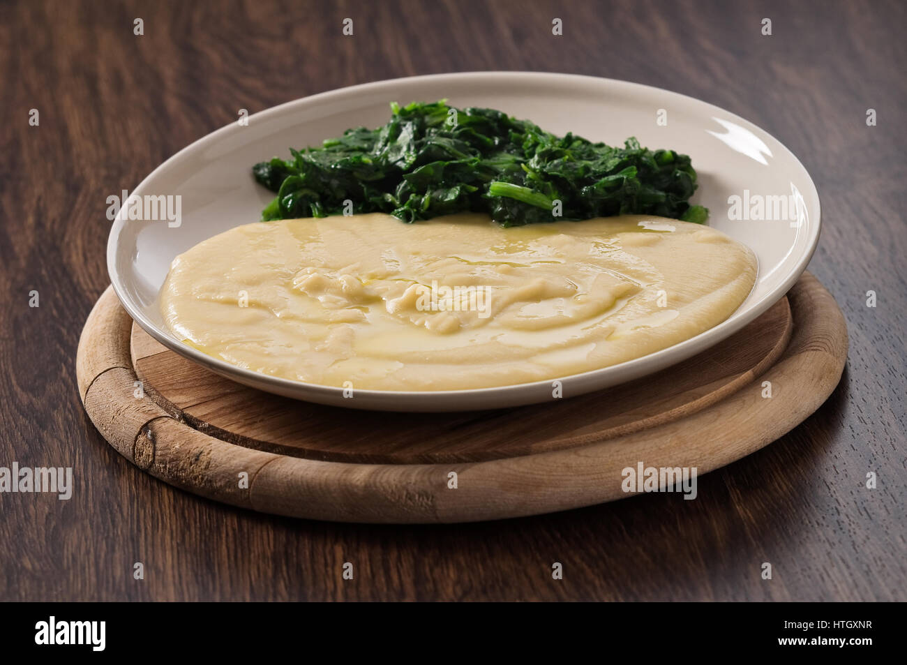 Fava purea di spinaci. Foto Stock