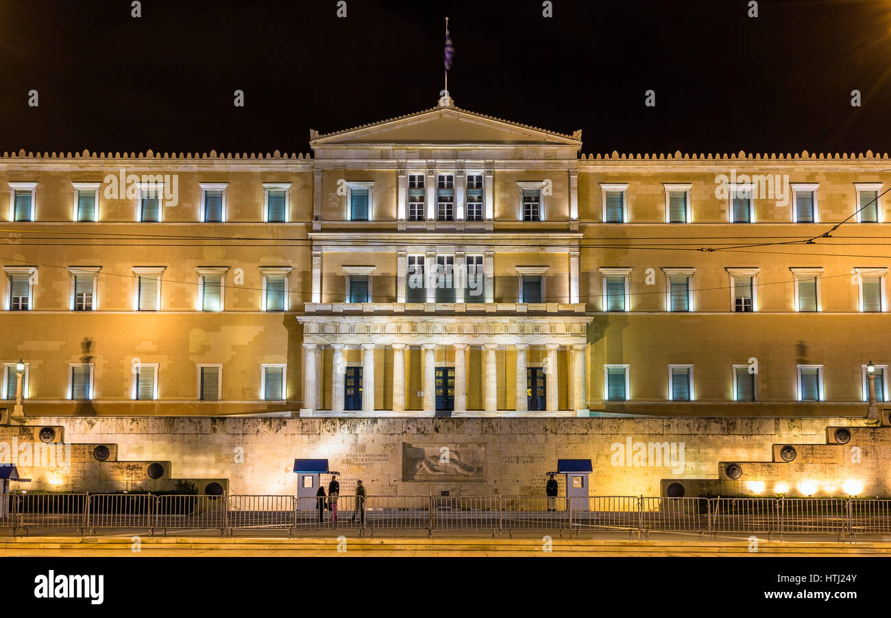 Il Parlamento ellenico di notte - Atene, Grecia Foto Stock
