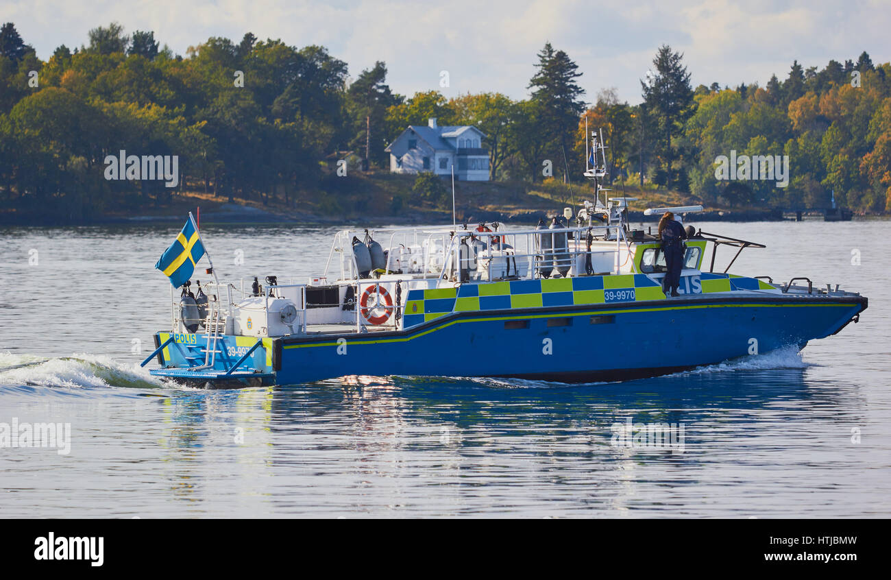 La polizia svedese motoscafo pattugliamento nell'arcipelago di Stoccolma, Svezia e Scandinavia Foto Stock