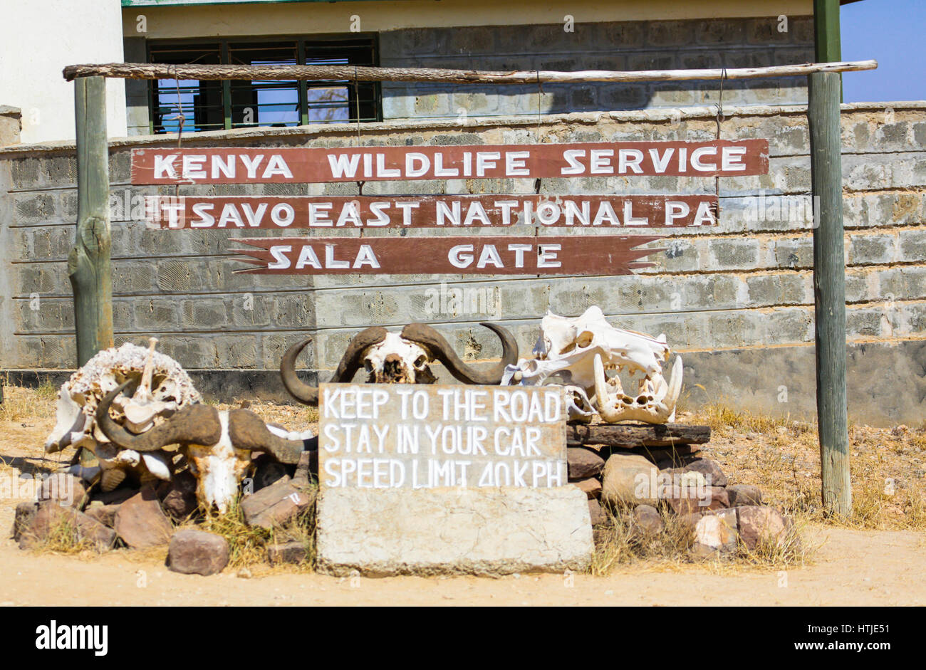 Ingresso al parco nazionale orientale di Tsavo in Kenya Foto Stock