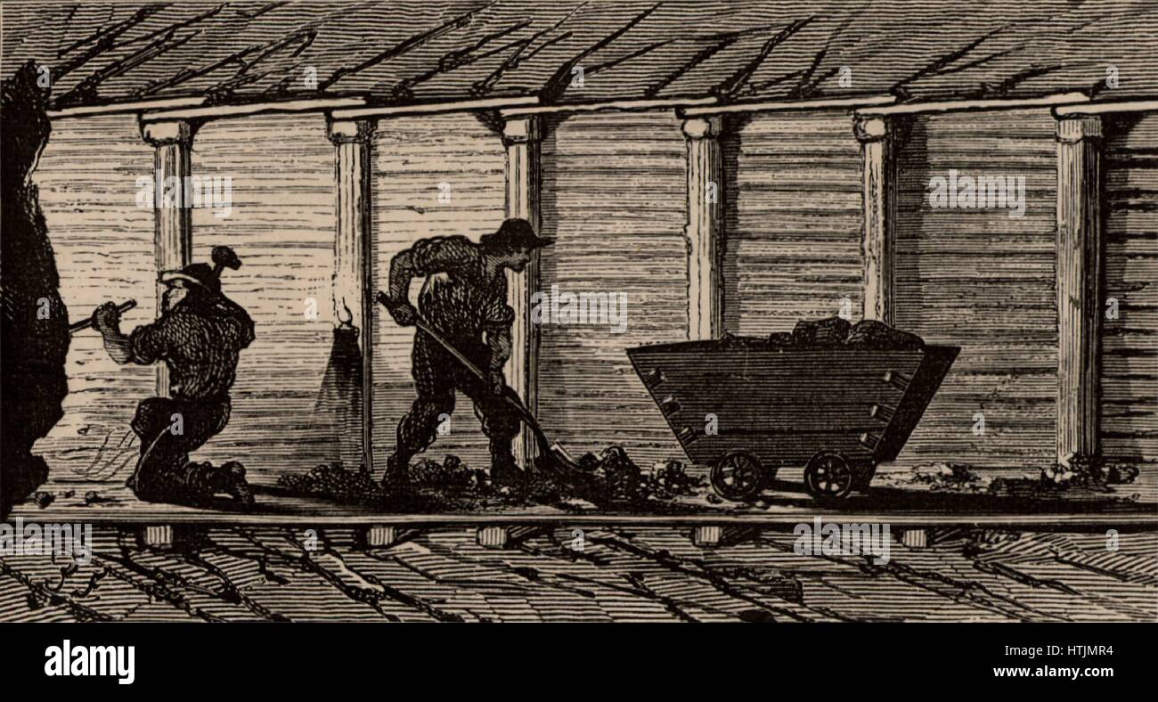 I minatori che lavorano in un livello con travi di legno. Da 'vita metropolitana; o, delle miniere e dei minatori di Louis Simonin (Londra, 1869). Incisione su legno. Industria mineraria. Foto Stock