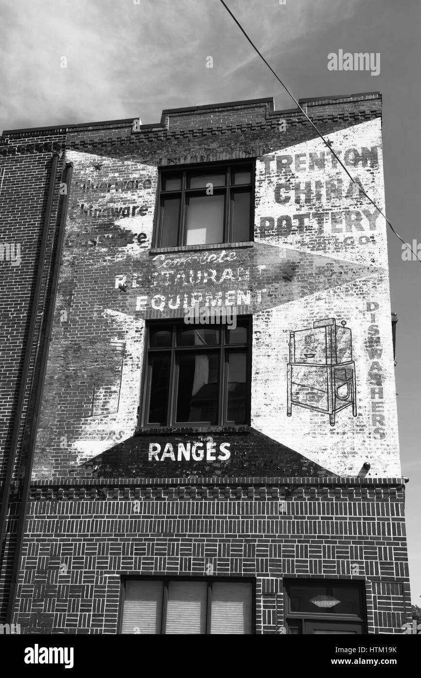 Trenton Cina ceramiche, attrezzature ristorante store, vecchio stile di pubblicità su mattone, 2° e Arco di strade, Philadelphia, Pennsylvania, STATI UNITI D'AMERICA Foto Stock