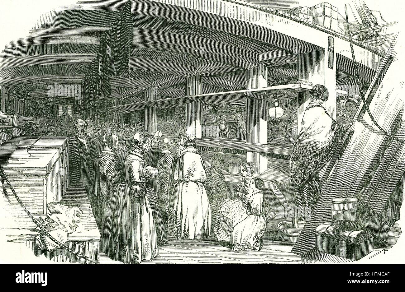 Scena tra i ponti su un emigrante nave adibita al trasporto di poveri needlewomen in Australia. A questa data i lavoratori qualificati sono stati sponsorizzati dato passaggi a emigrare verso le colonie. Da 'l'Illustrated London News', 17 agosto 1850. Foto Stock