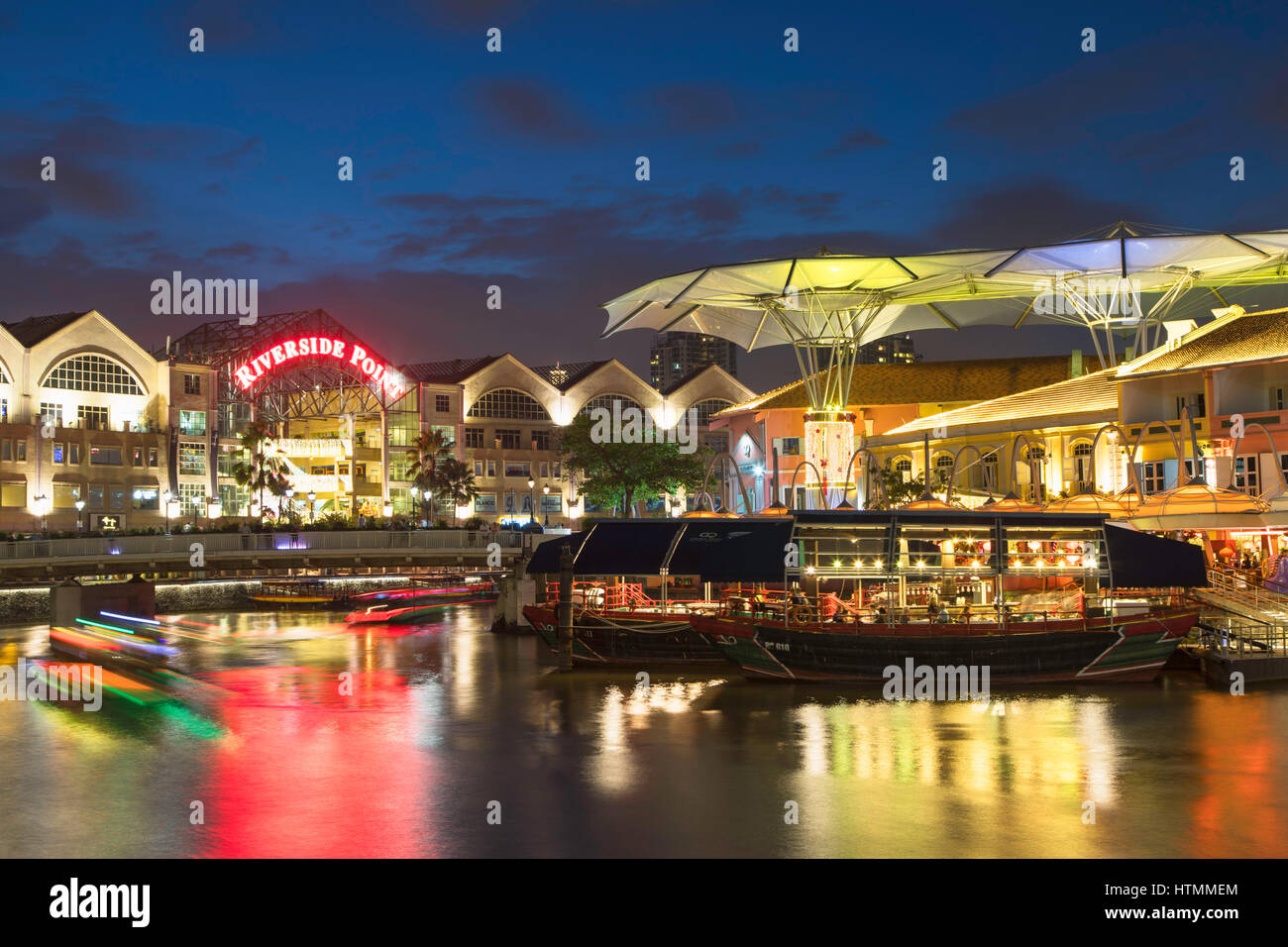 Il Clarke Quay e del Fiume Singapore al tramonto, Singapore Foto Stock