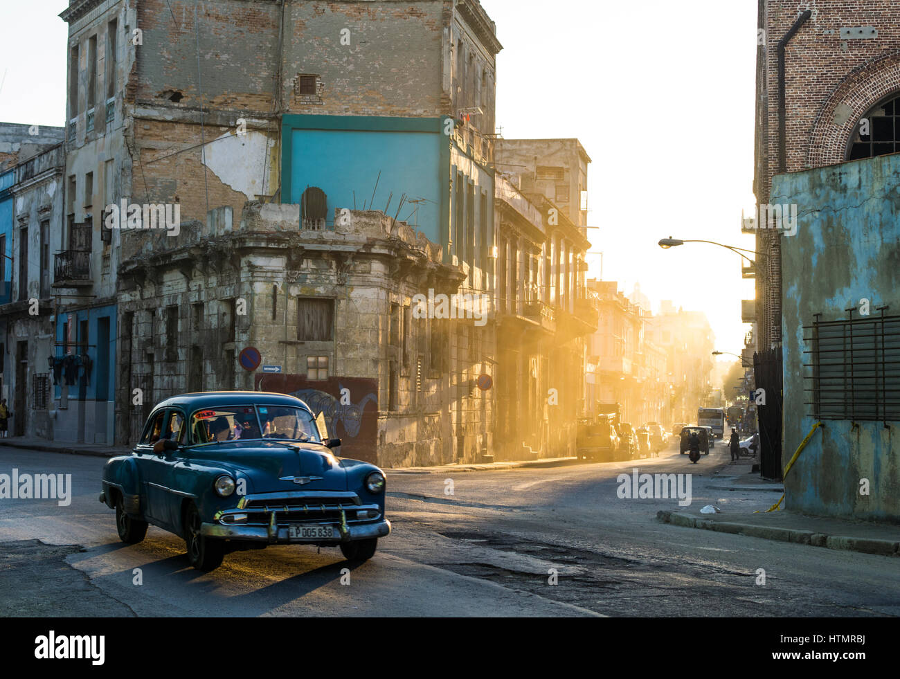 Vintage auto per le strade di La Habana, Cuba Foto Stock
