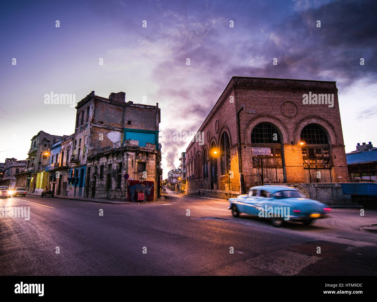 Vintage auto per le strade di La Habana, Cuba Foto Stock