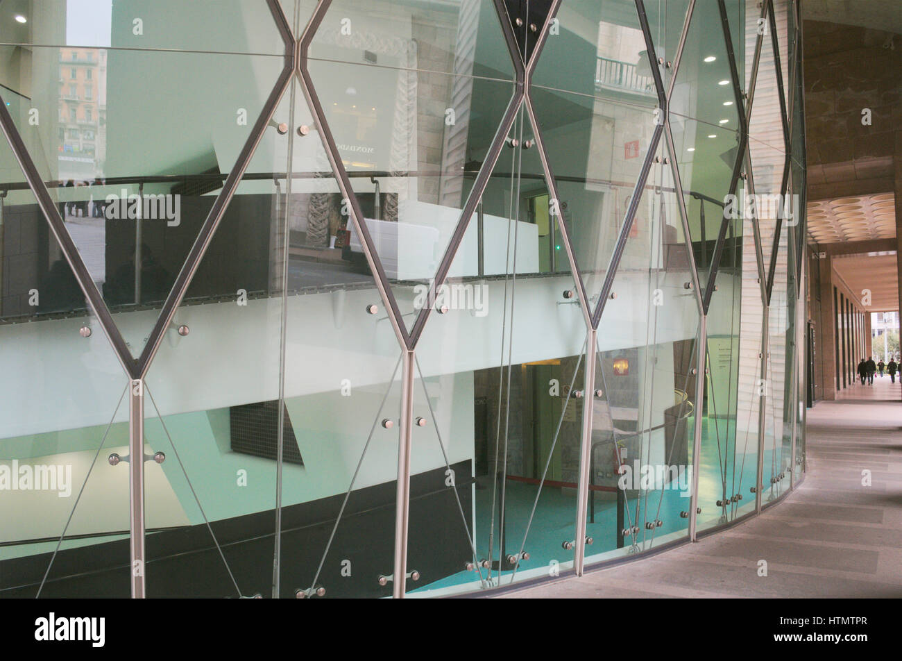 Museo del Novecento, Museo del ventesimo secolo, il museo di arte moderna e il Palazzo dell'Arengario, Milano, Italia Foto Stock