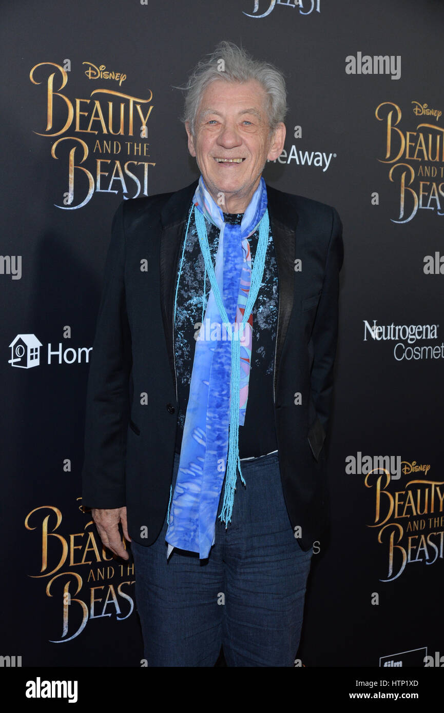 NEW YORK, NY - 13 Mar 2017: Sir Ian McKellen assiste il 'La Bella e la Bestia' New York proiezione a Alice Tully Hall presso il Lincoln Center il 13 marzo 2017 a New York City. Credito: Erik Pendzich Foto Stock