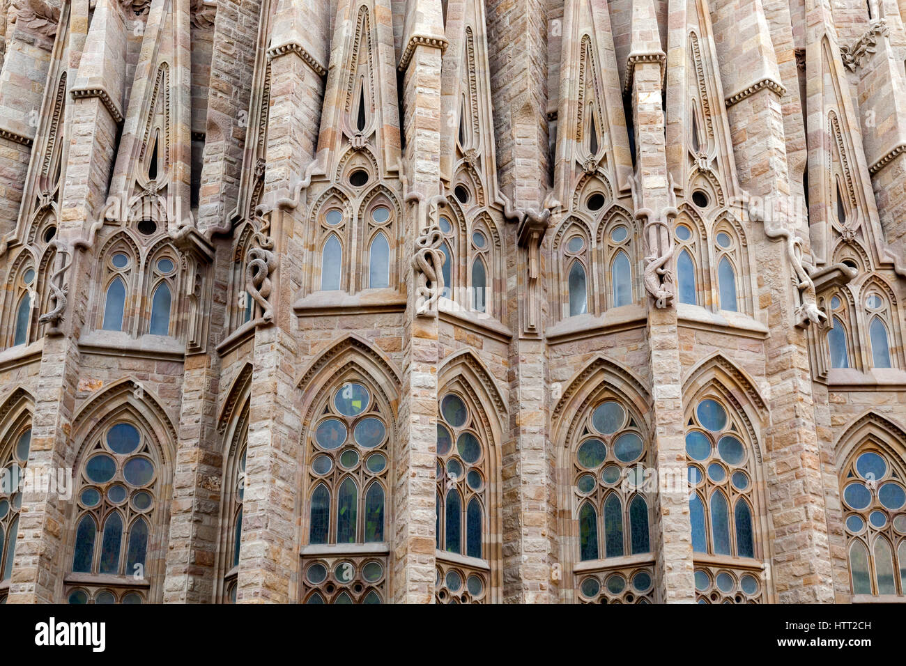 Esterno di stile art nouveau cattedrale Sagrada Familia a Barcellona, in Catalogna, Spagna. Foto Stock