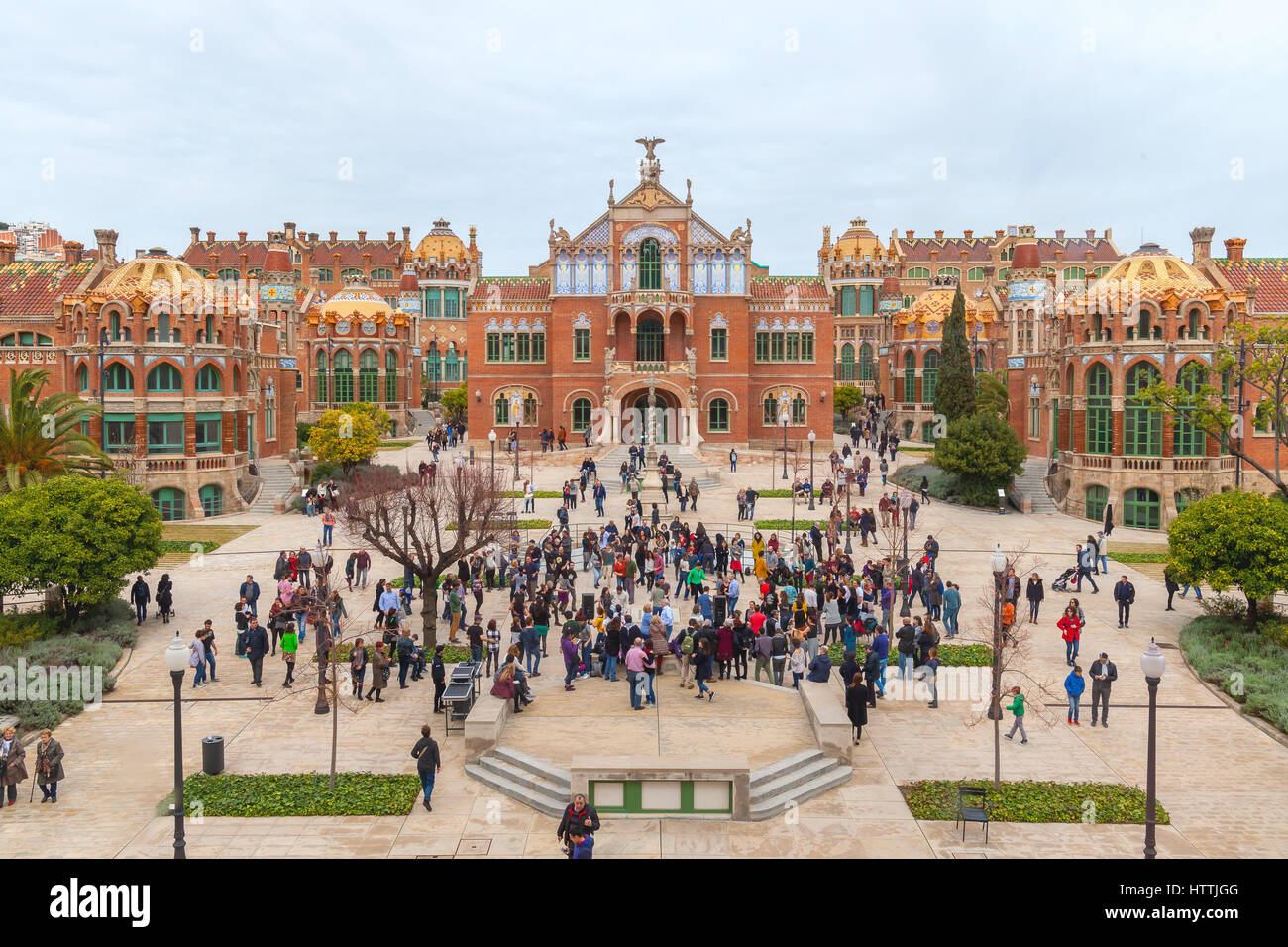 Hospital de la Santa Creu i Sant Pau, Barcellona, in Catalogna, Spagna. Dal catalano modernisme architetto Lluís Domènech i Montaner. Foto Stock