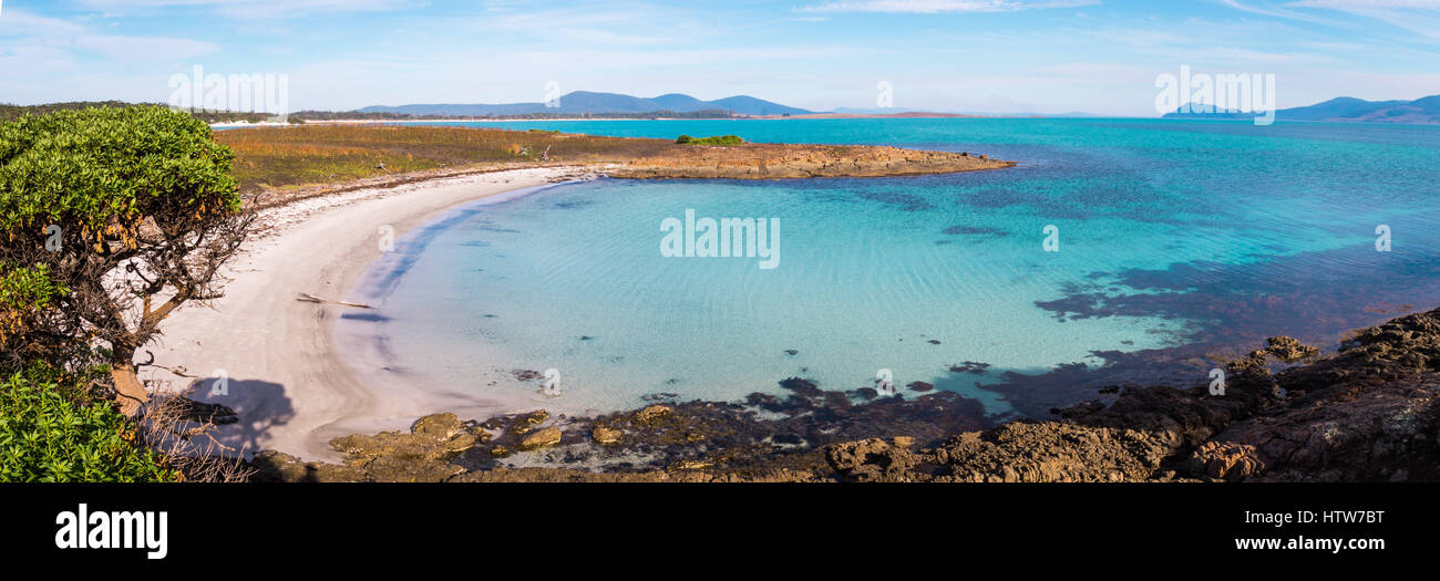 Bellissima spiaggia su Maria Island, Tasmania, Australia Foto Stock