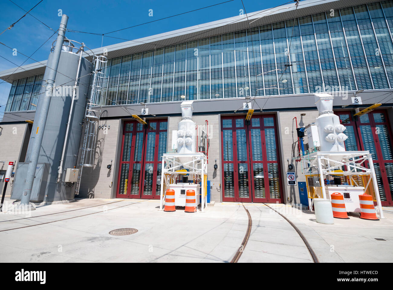 Toronto Ontario Canada 2016: l'ingresso del Leslie street fienili di recente costruzione e manutenzione impianto di stoccaggio per Toronto tram della flotta.. Foto Stock