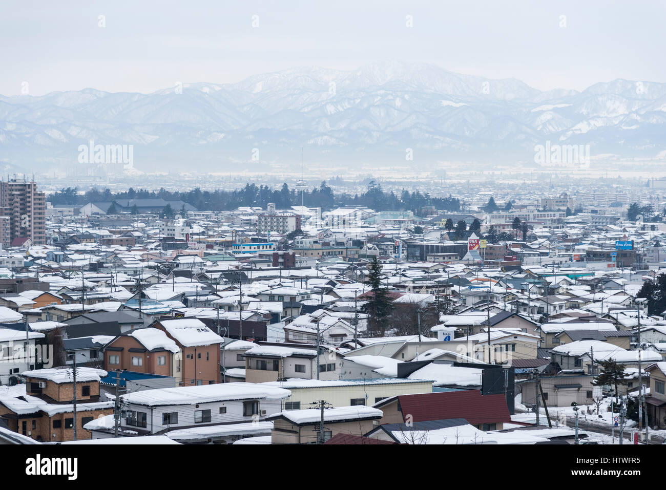 Vista generale della città Aizuwakamatsu, vista da mt.Iimori, Aizuwakamatsu Città, Fukushima Prefettura, Giappone Foto Stock