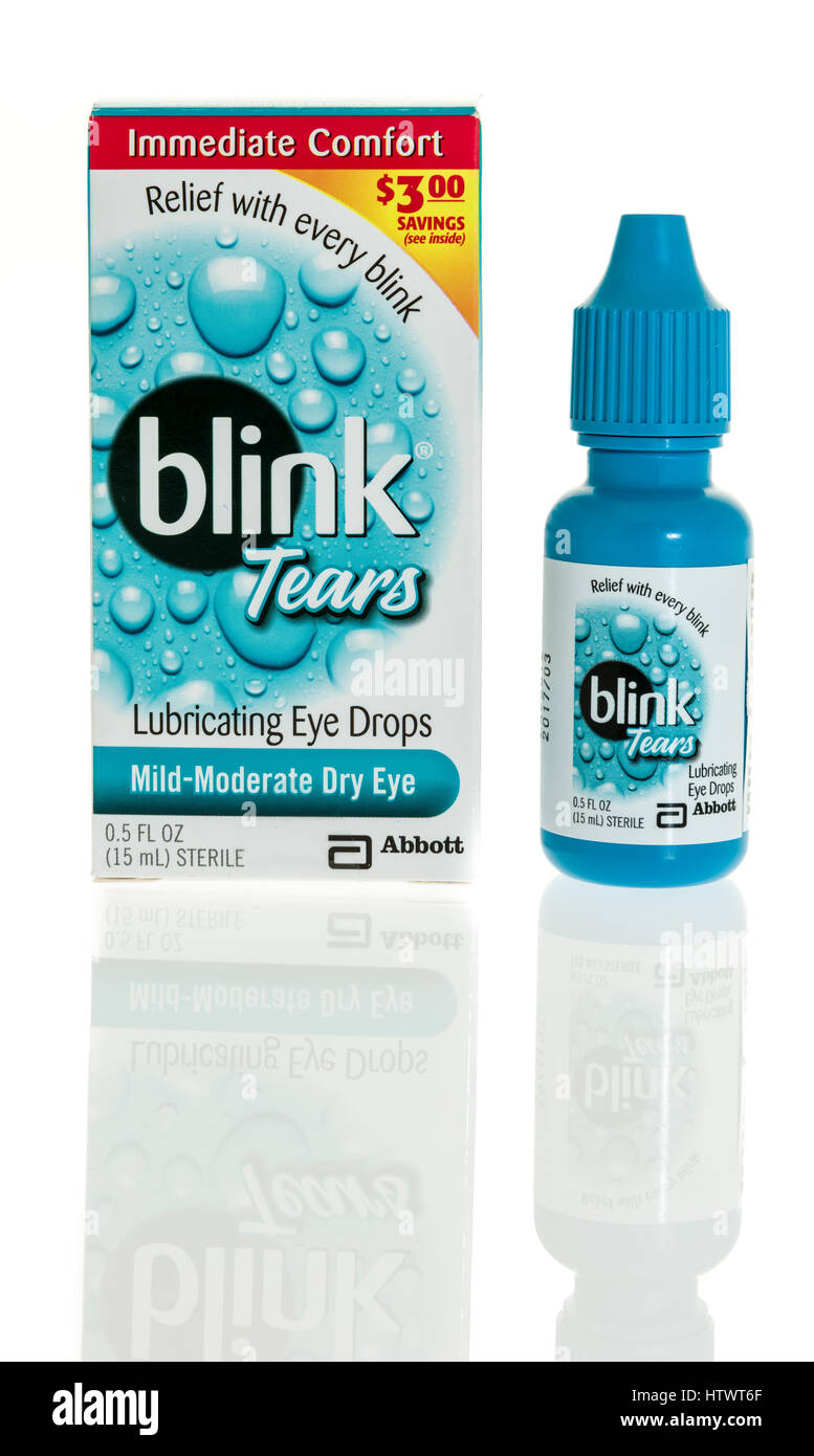 Winneconne, WI - 5 Marzo 2017: Blink TEARS Gocce per gli occhi su un isolato sfondo. Foto Stock